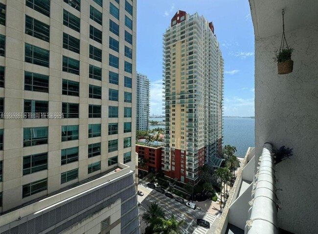 Primary Photo - 1200 Brickell Bay Dr