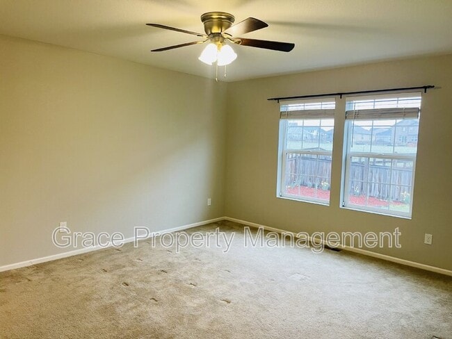 Building Photo - 3341 Hawthorne Ln