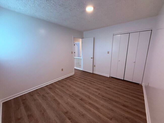 Building Photo - 460A Warrior Dr