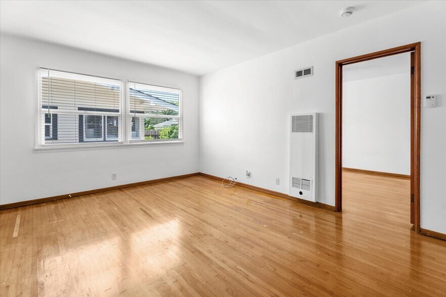 Building Photo - 1127 Harrison Ave