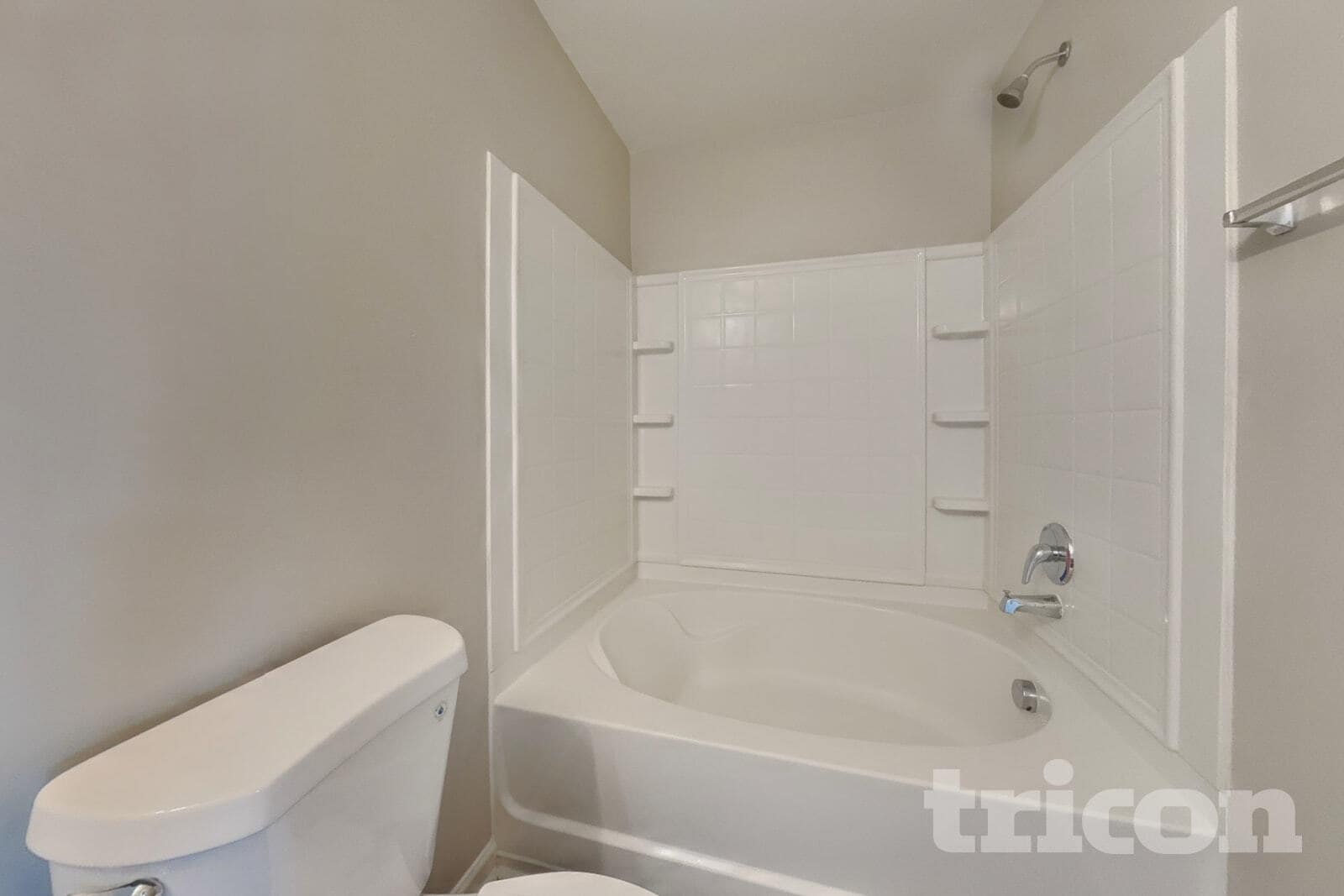 Building Photo - 1505 Hamilton Hills Dr
