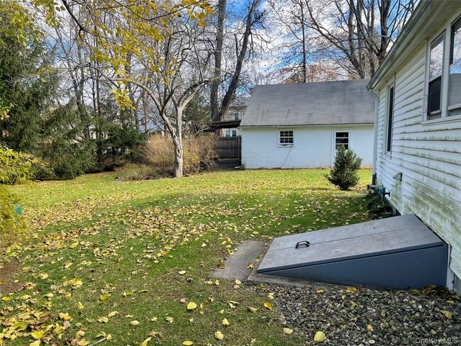 Building Photo - 40 W Garden St