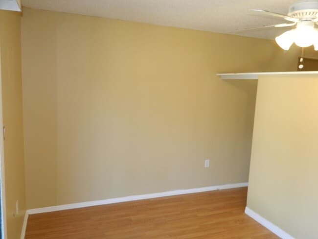 Building Photo - 1 Bed / 1 Bath Condo with Balcony – Seminole County – Water Included!