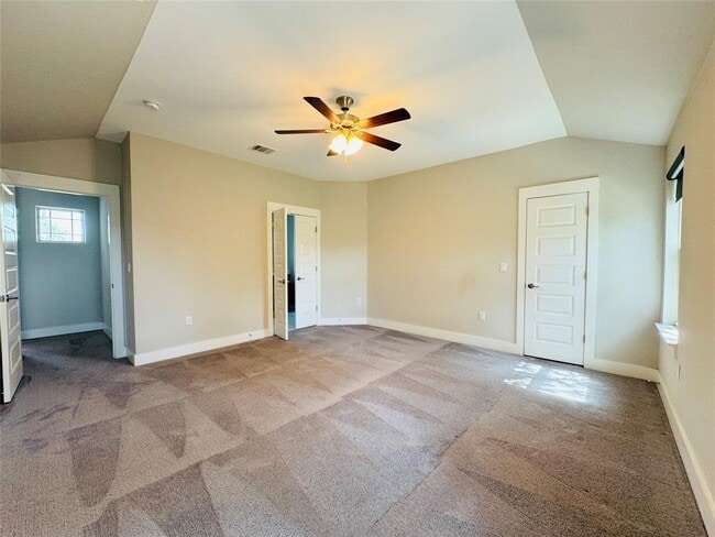 Building Photo - 9801 McKnight Lp