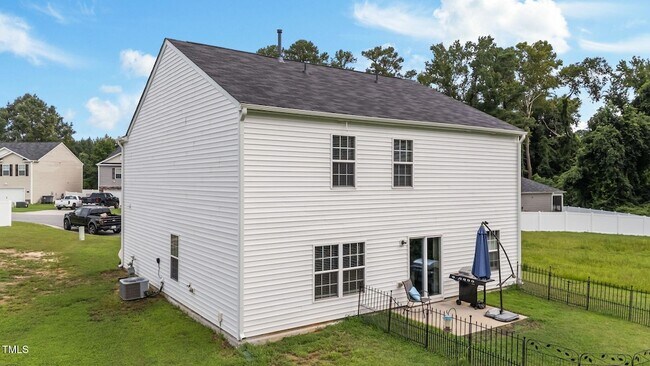 Building Photo - 132 Rockfall Wy