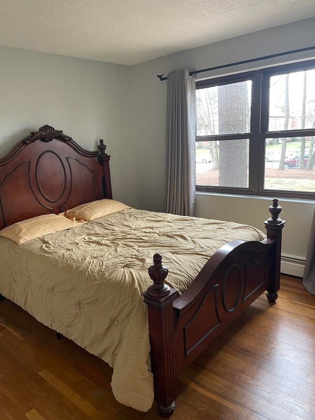 Building Photo - 4 Brook Rd