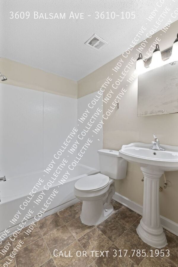 Building Photo - 3609 Balsam Ave