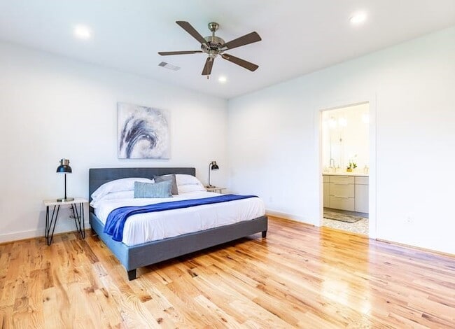 Building Photo - 1753 Pasadena St