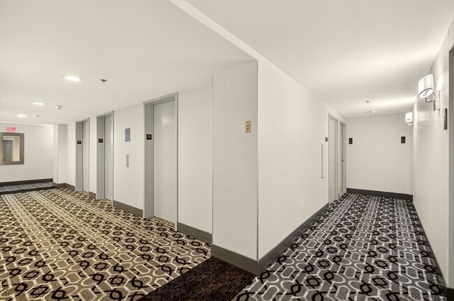 Building Photo - 8-12 Museum Way