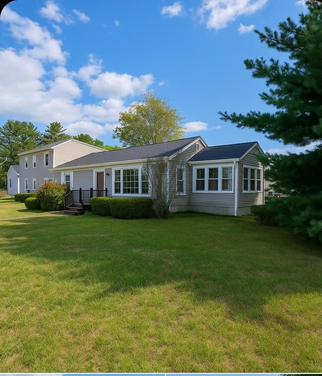 Building Photo - 191 Saco Ave