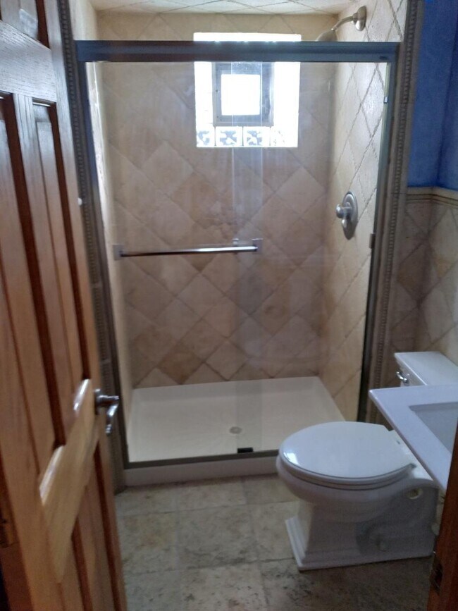 Building Photo - 8439 W Castle Island Ave