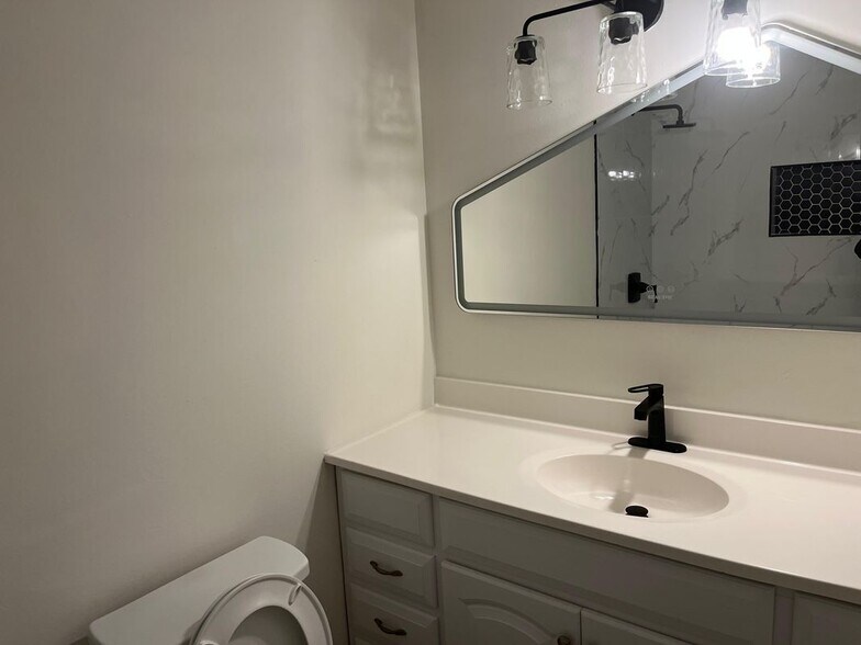 Building Photo - 2644 Fieldstone View Ln SE