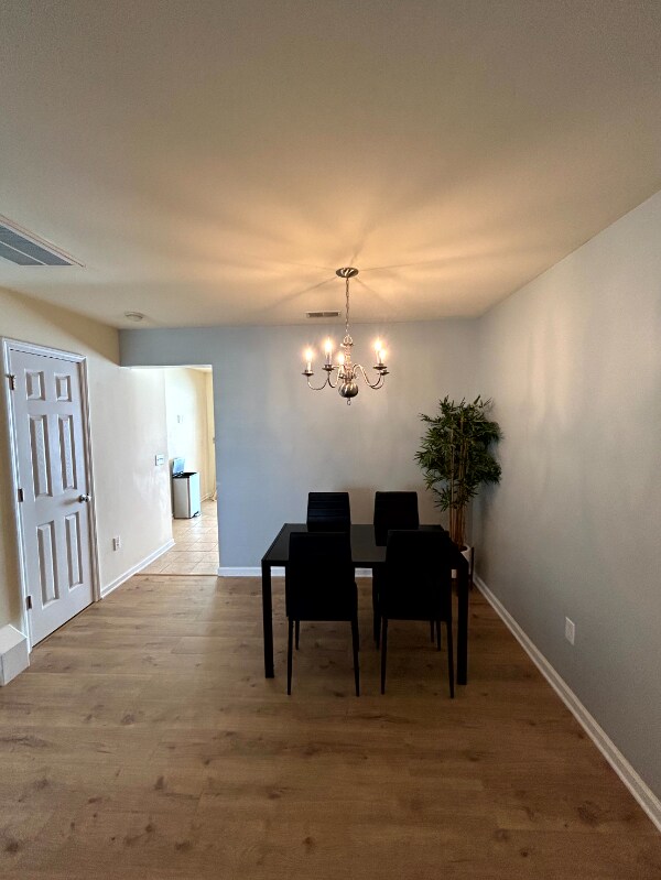 Building Photo - 122 Sonata Cir