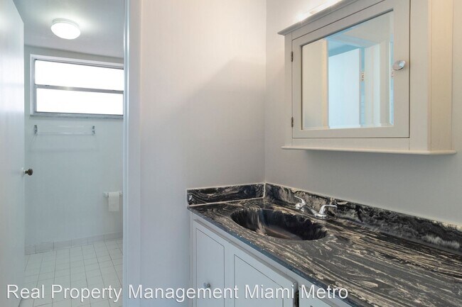 Building Photo - 2 br, 2 bath House - 14195 SW 87th Street ...