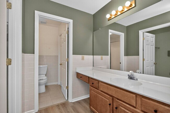 Building Photo - 137 Pepper Ridge Cir