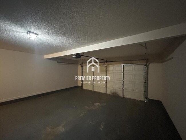 Building Photo - 7699 Ivy Bend Cove