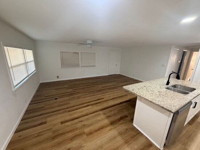 Building Photo - 7412 Western Cir Dr