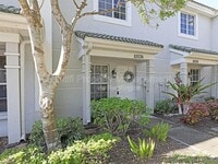 Building Photo - 10036 Poppy Hill Dr