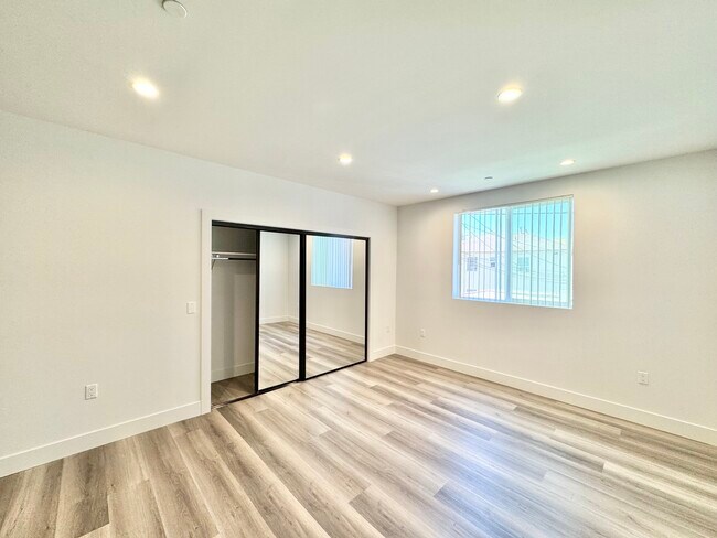 Building Photo - 11155 Huston St
