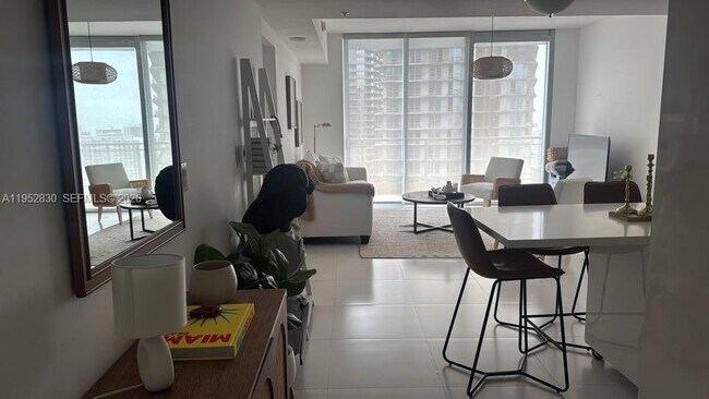 Building Photo - 92 SW 3rd St