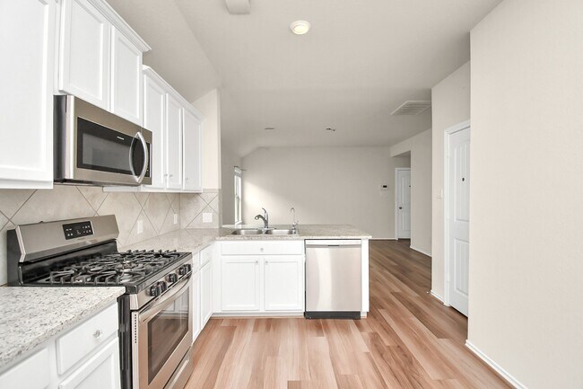 Building Photo - 25634 Royal Catchfly Rd
