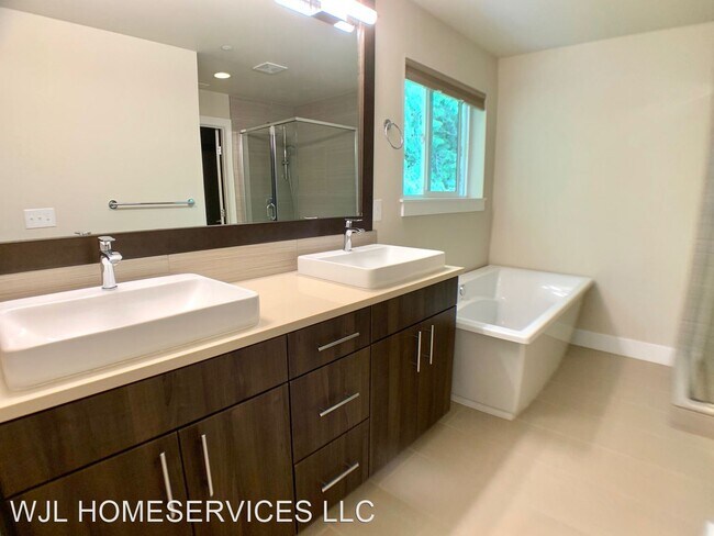Building Photo - 3 br, 2.5 bath House - 13758 NE 100th Ct