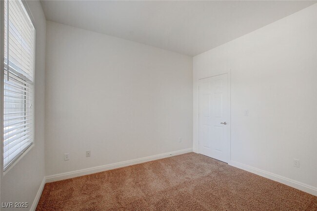 Building Photo - 8000 W Badura Ave