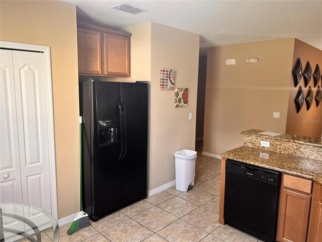 Building Photo - 9017 Paolos Pl