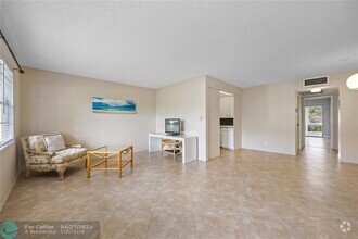 Building Photo - 4701 Martinique Dr