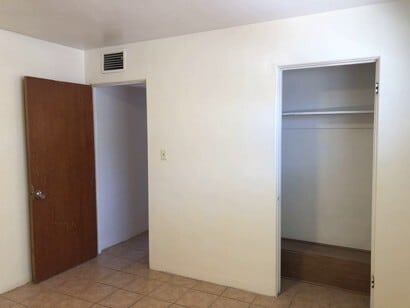 Building Photo - Central 2 Bedroom 2 Bath Home Duplex near ...
