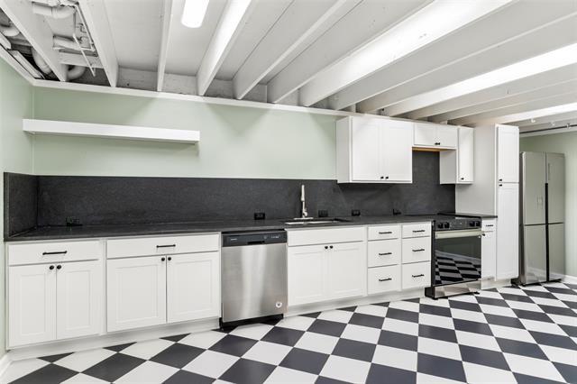 Building Photo - 306 S Walton St