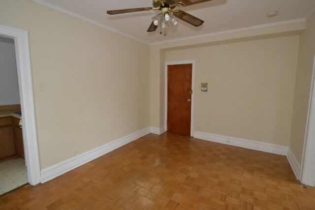 Building Photo - 653 W Belmont Ave