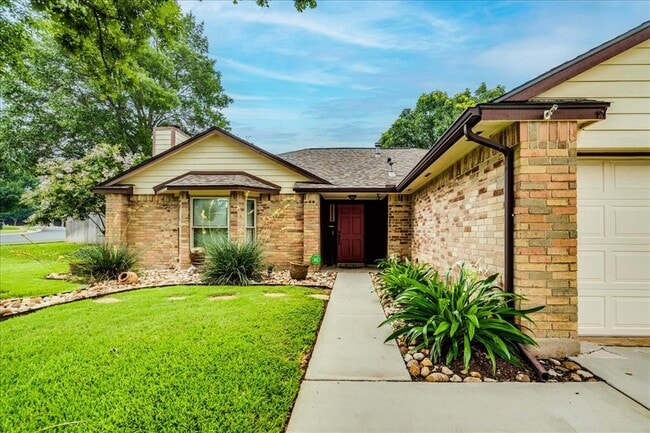 Building Photo - 16517 Spotted Eagle Dr