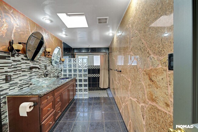 Building Photo - Spacious 3BR House in Phoenix