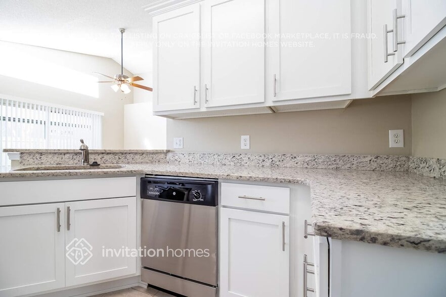 Building Photo - 4000 Shawn Cir