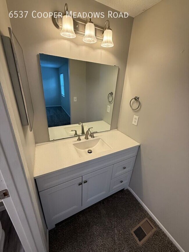 Building Photo - 6537 Cooper Meadows Rd