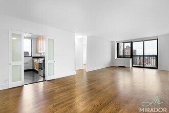 Building Photo - 3 bedroom in New York NY 10023