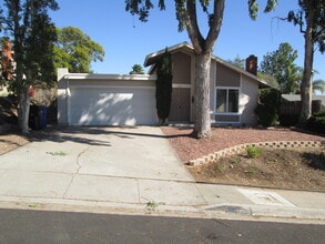 Building Photo - 3BR/2BA Single Family House