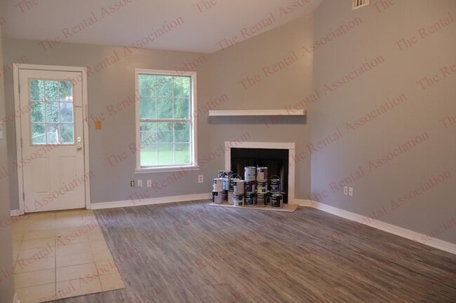 Building Photo - 2248 Loreco St
