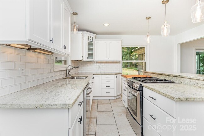 Building Photo - 6334 Fair Valley Dr