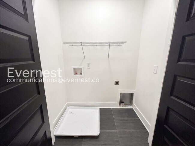 Building Photo - 427 Toney Rd