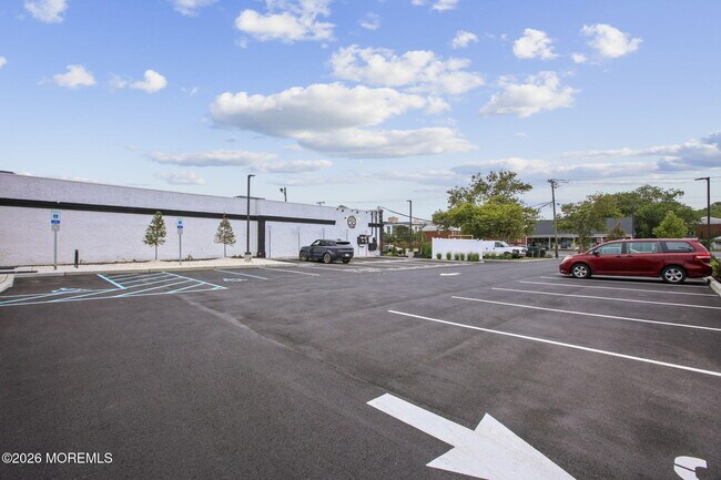 Building Photo - 112 Brighton Ave