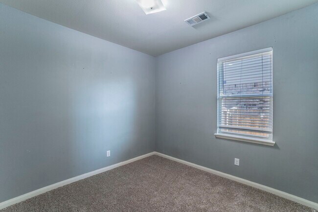 Building Photo - 6220 Obsidian Creek Dr