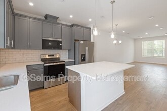 Building Photo - 5114 Dayflower Dr