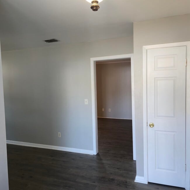 Building Photo - 75 7th St