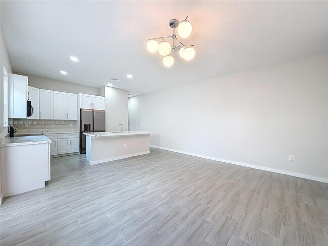 Building Photo - 402-414 NW 41st St