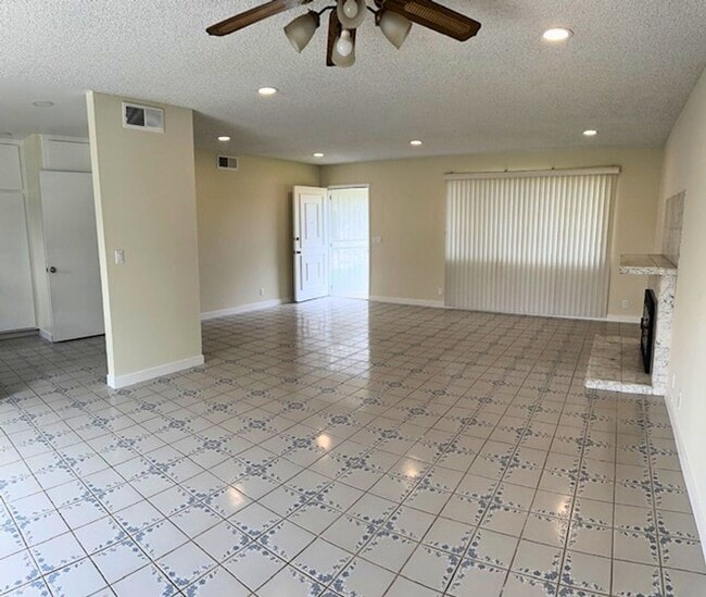 Building Photo - 4 Bedroom Home for Lease in Westminster