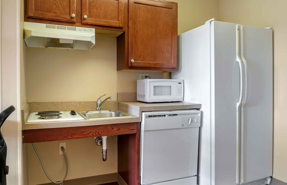 Building Photo - Furnished Studio-Atlanta - Alpharetta - No...