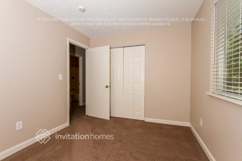 Building Photo - 15661 E Eldorado Dr