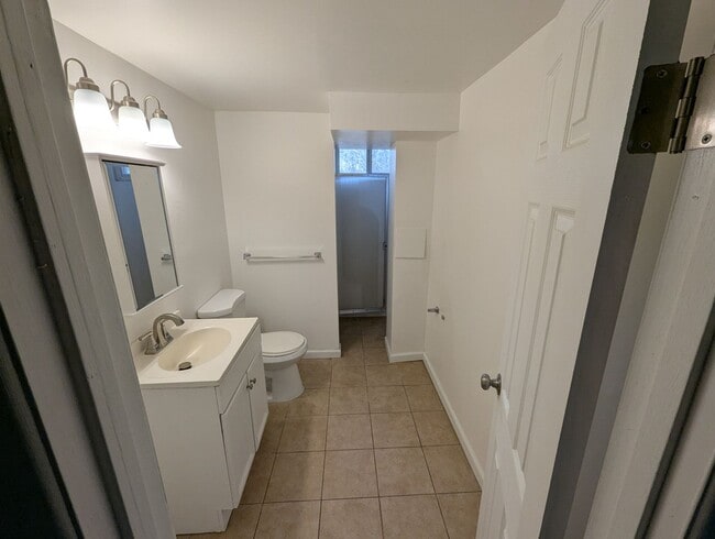 Building Photo - Stylish Santa Maria Stunner - **1/2 off First Month's Rent!!**